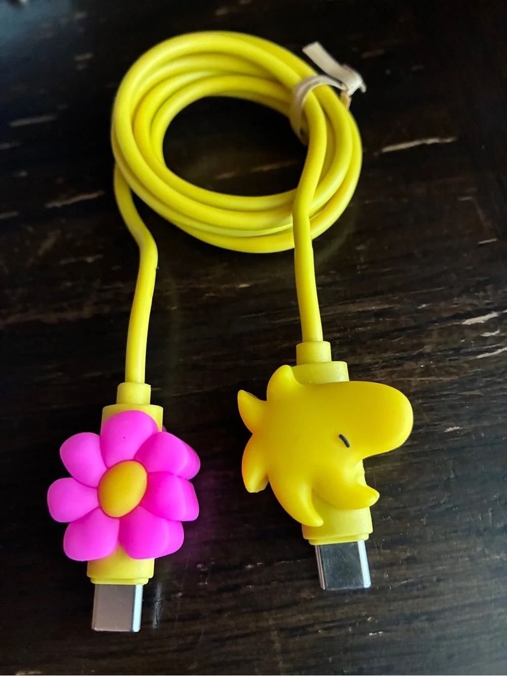 Peanuts Yellow USB-C Cable with Pink Flower Accent